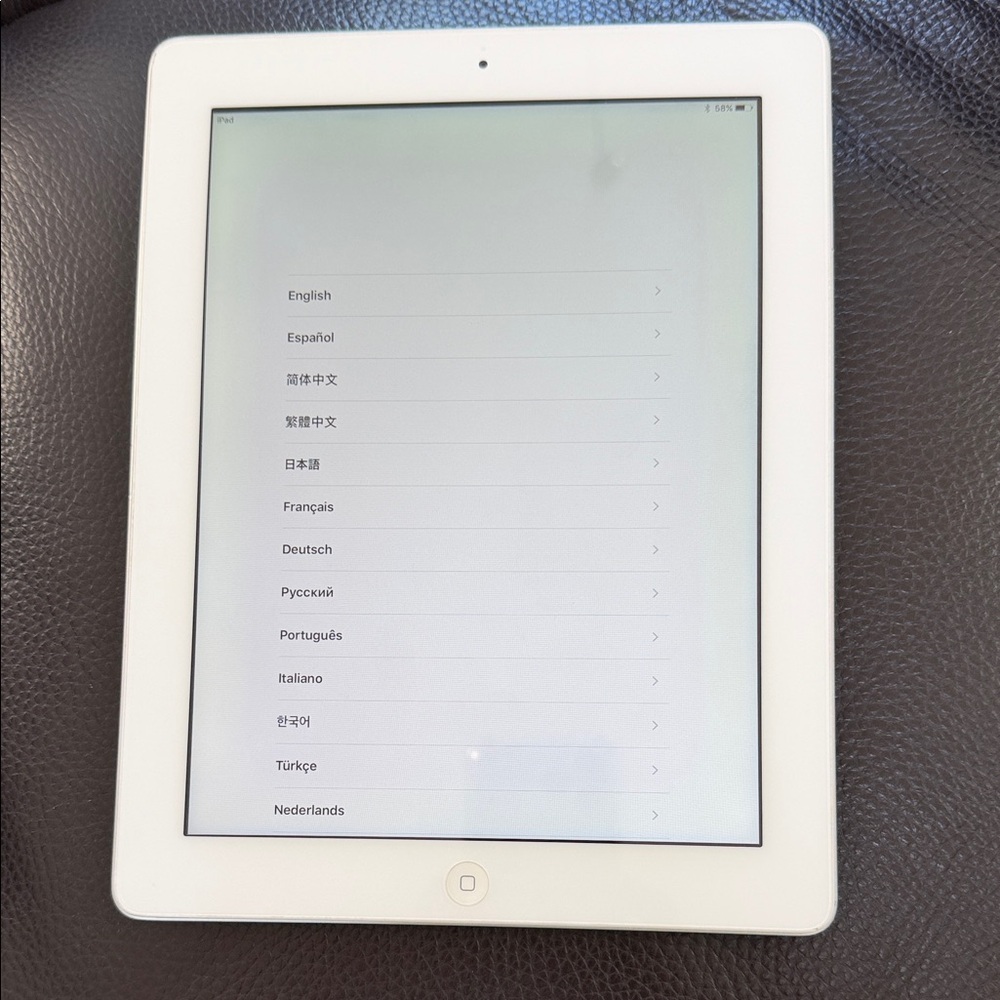 Apple iPad White Front-Facing Tablet with Touchscreen
